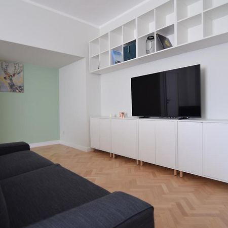 Beautiful Apartment In Old City Bucareste Exterior foto