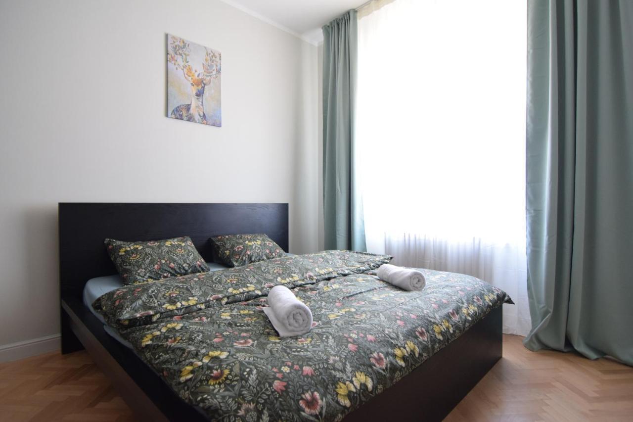 Beautiful Apartment In Old City Bucareste Exterior foto
