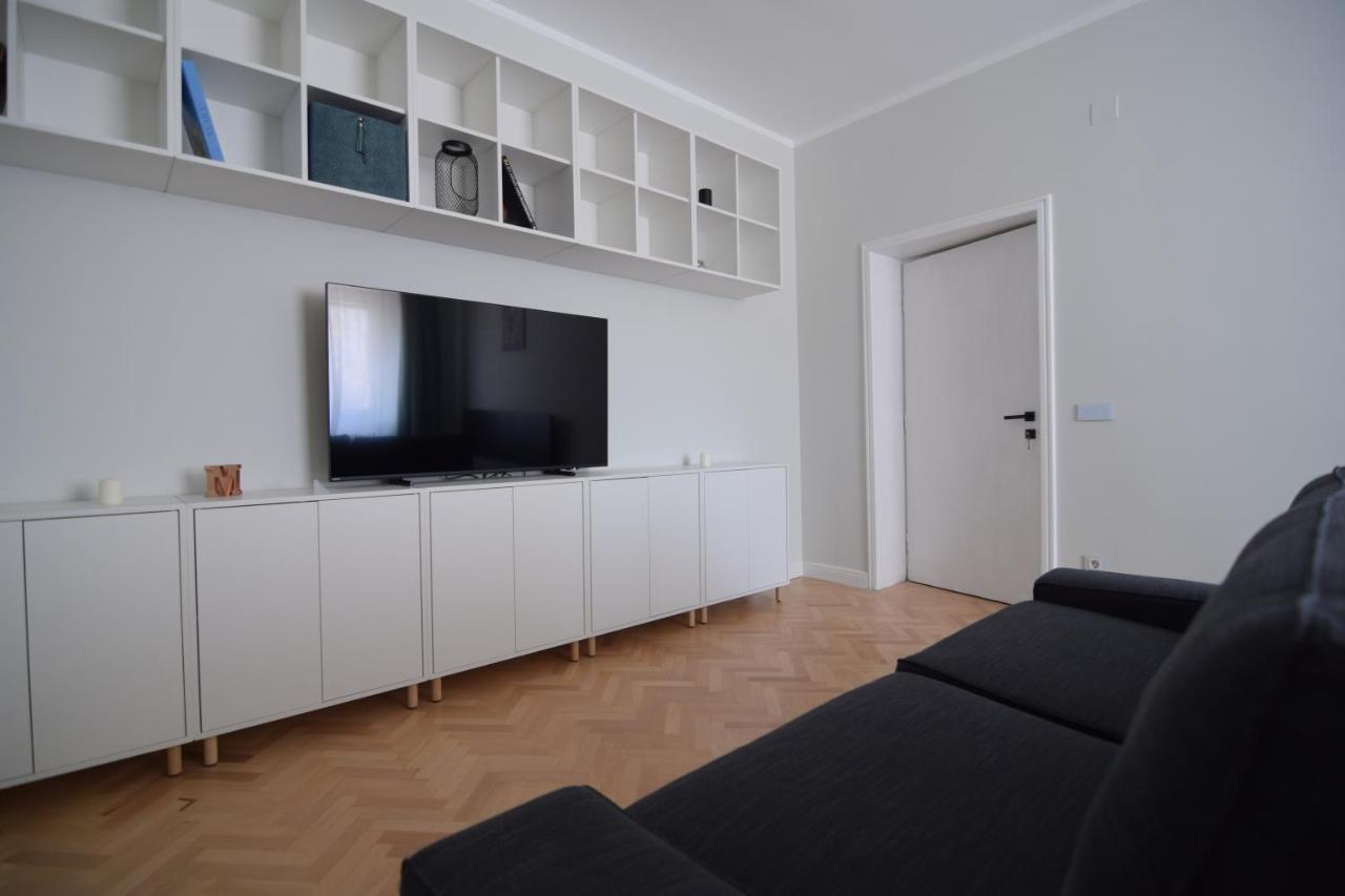 Beautiful Apartment In Old City Bucareste Exterior foto