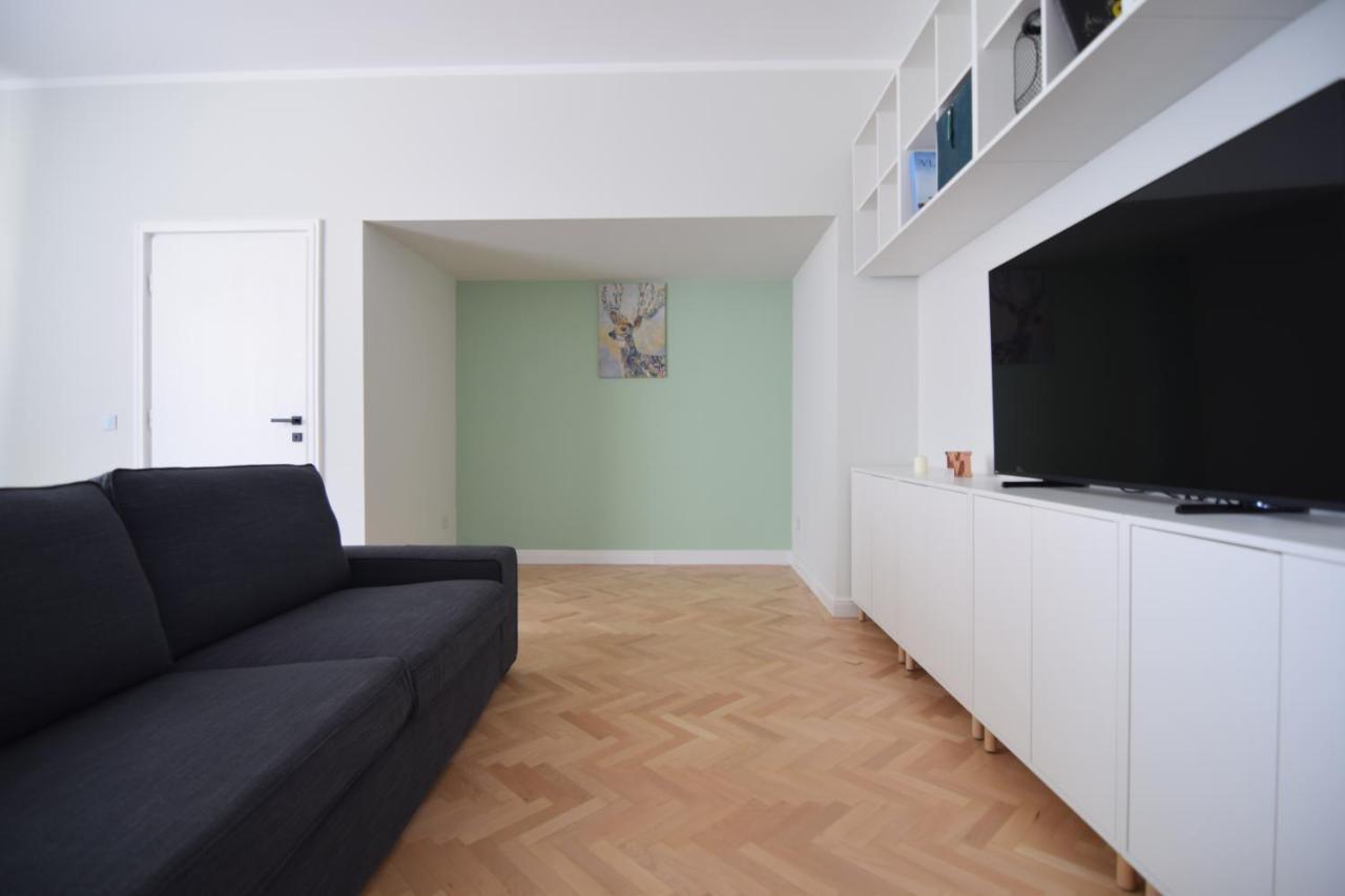 Beautiful Apartment In Old City Bucareste Exterior foto